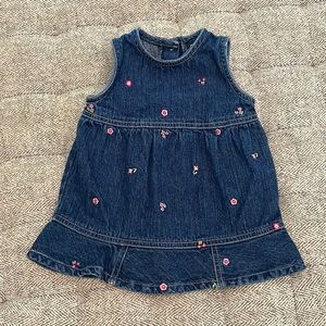 Oshkosh size 12 mths